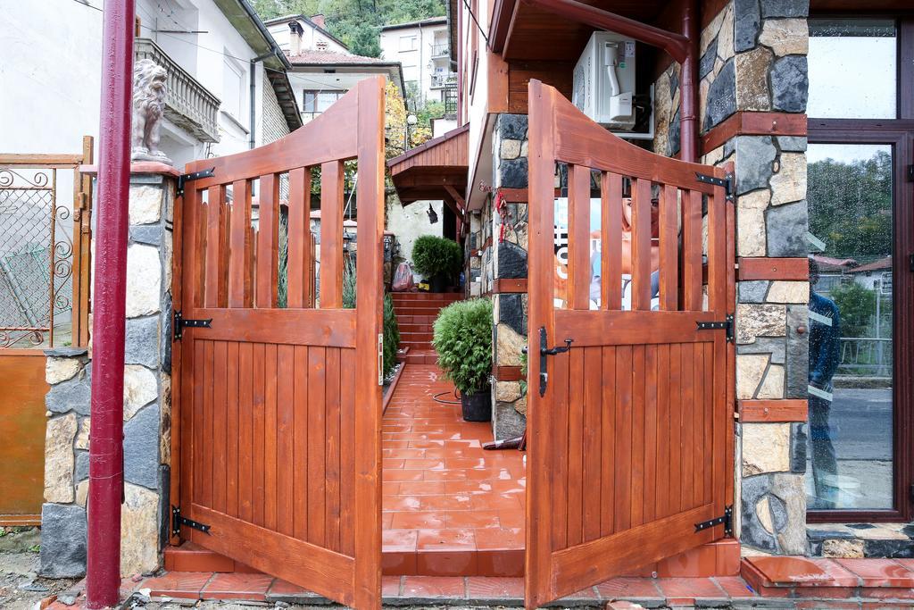 Stanchevata Kashta Hotel Zlatograd Ngoại thất bức ảnh
